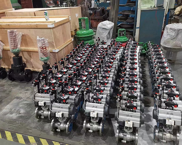 電動(dòng)開(kāi)關(guān)球閥車間展示